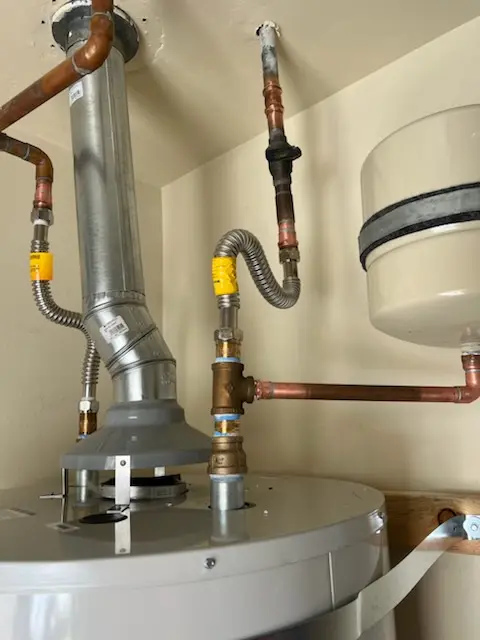Water heater installation and plumbing repair in Aurora Woods